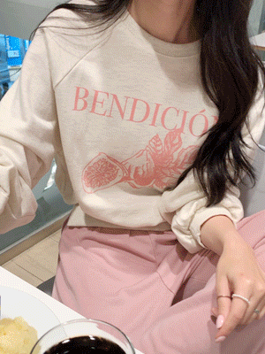 카딘 레터링 크롭 맨투맨