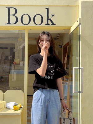 로리 레터링 티셔츠