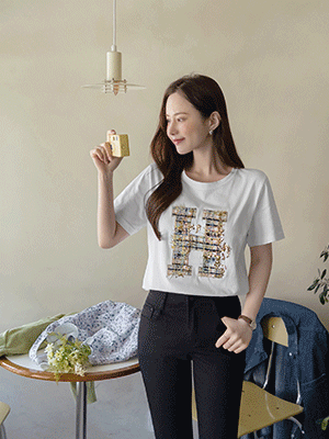 마딘 스팽글 자수 티셔츠