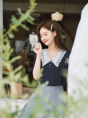 누아 레이스 빅카라 블라우스