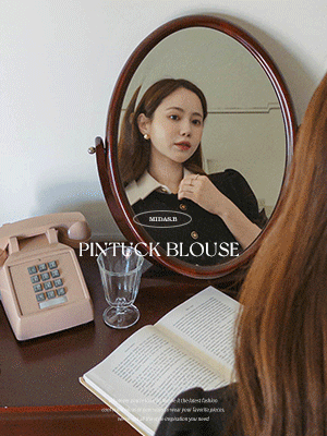 안나즈 배색 핀턱 블라우스