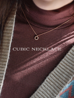 에센 큐빅 네크리스