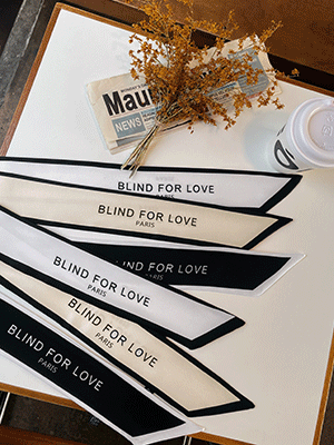 폰트 레터링 트윌리 스카프